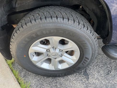 Used 2018 Toyota 4Runner SR5 image 21