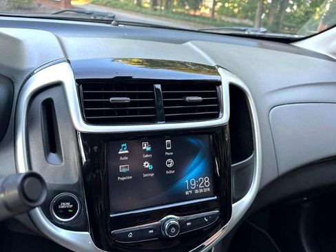 Used 2017 Chevrolet Sonic Premier image 22