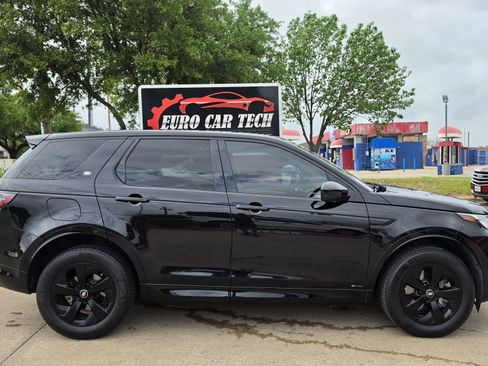 Used 2020 Land Rover Discovery Sport SE R-Dynamic image 7