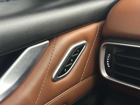 Used 2021 Maserati Levante image 45