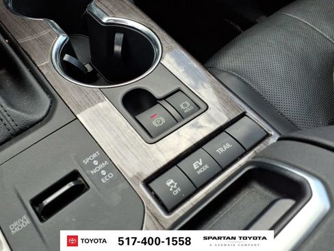 Used 2021 Toyota Highlander Platinum AWD/4WD image 24