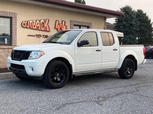 Used 2019 Nissan Frontier SV w/ Value Truck Package AWD/4WD image 4