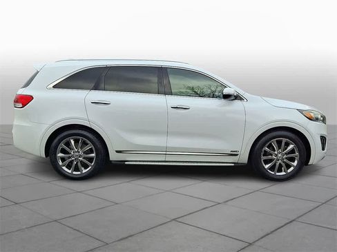 Used 2016 Kia Sorento SX image 25