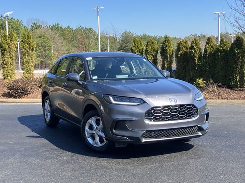 Certified 2025 Honda HR-V LX image 2