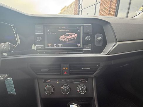Used 2022 Volkswagen Jetta Sport FWD image 23