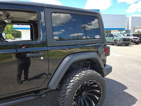 Used 2019 Jeep Wrangler Sport w/ Quick Order Package 23S AWD/4WD image 32
