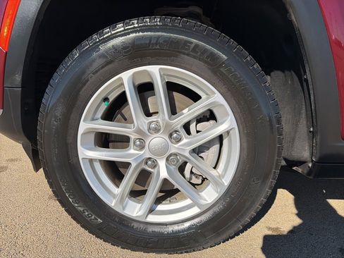 Used 2021 Jeep Grand Cherokee L Laredo w/ Luxury Tech Group I image 9