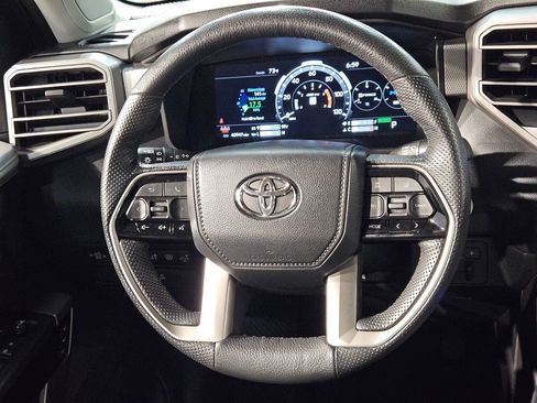 Used 2024 Toyota Tundra Limited AWD/4WD image 27