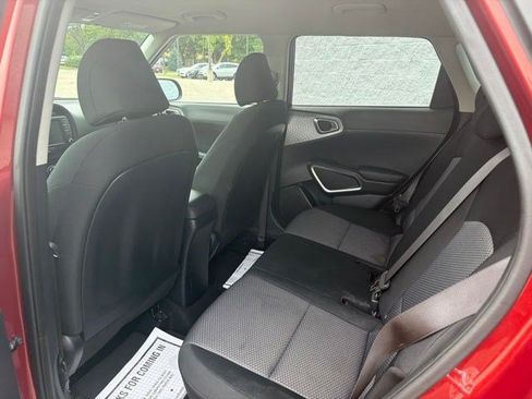 Used 2024 Kia Soul LX w/ Option Group 015 FWD image 15