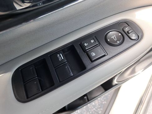 Used 2018 Honda HR-V EX image 27