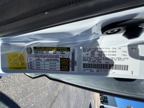 New 2026 Toyota Tundra Limited AWD/4WD image 34