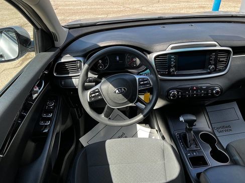 Used 2020 Kia Sorento AWD V6 image 33