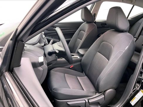 Certified 2025 Nissan Altima 2.5 S image 16