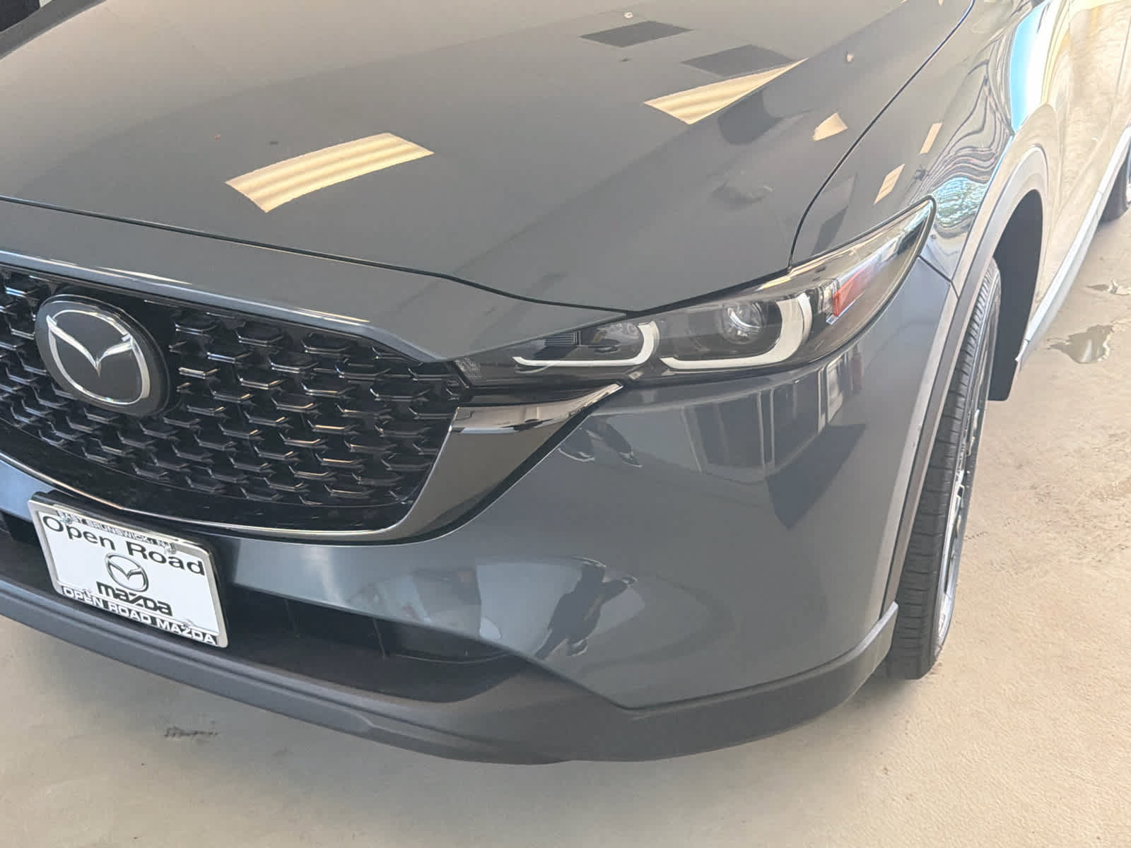 Certified 2025 MAZDA CX-5 Carbon Edition AWD/4WD image 4