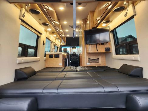 Used 2021 Mercedes-Benz Sprinter 3500 image 24