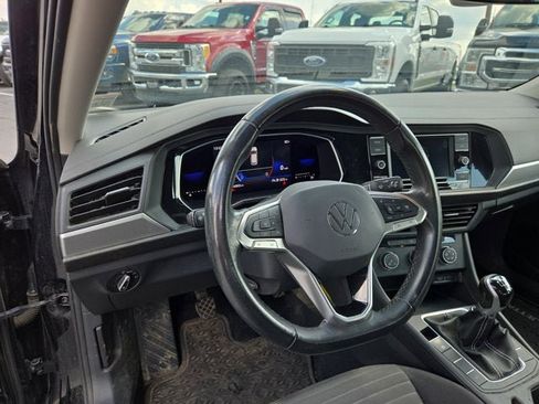 Used 2022 Volkswagen Jetta S image 8