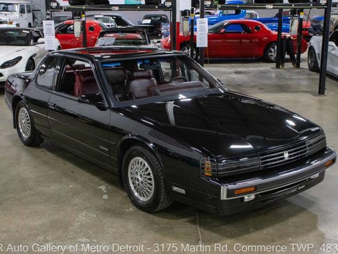 Used 1988 Oldsmobile Toronado Trofeo image 9