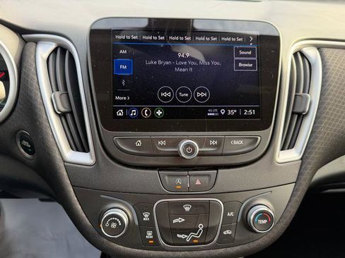 Used 2021 Chevrolet Malibu RS image 18