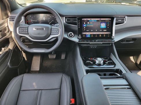 New 2026 Jeep Grand Wagoneer Limited AWD/4WD image 4