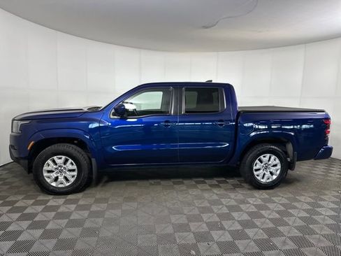 Used 2022 Nissan Frontier SV w/ Technology Package image 6