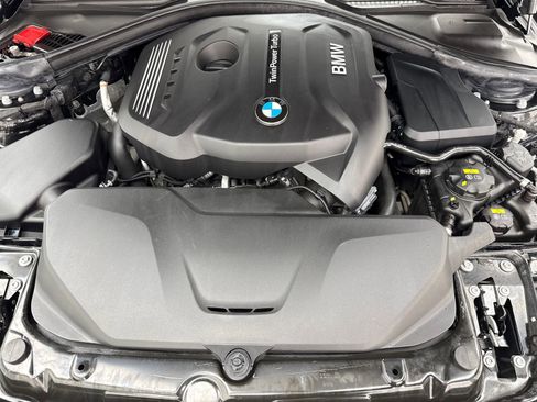 Used 2018 BMW 330i xDrive Sedan w/ M Sport Package AWD/4WD image 54