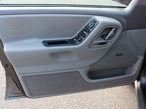 Used 2000 Jeep Grand Cherokee Laredo image 8