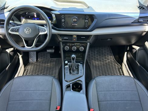 Used 2023 Volkswagen Taos SE FWD image 13