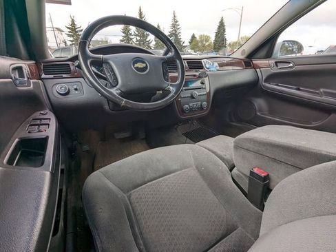 Used 2010 Chevrolet Impala LT FWD image 5
