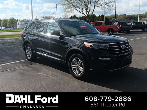 Used 2024 Ford Explorer XLT w/ Equipment Group 202A AWD/4WD image 1