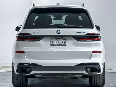 Used 2026 BMW X7 xDrive40i w/ M Sport Package image 7