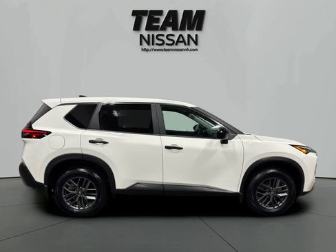 Used 2023 Nissan Rogue S image 8