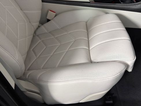 New 2026 BMW 760i xDrive image 32