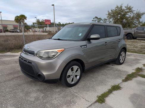 Used 2015 Kia Soul FWD image 8