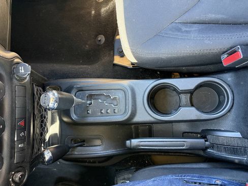 Used 2014 Jeep Wrangler Unlimited Sport w/ Power Convenience Group AWD/4WD image 23