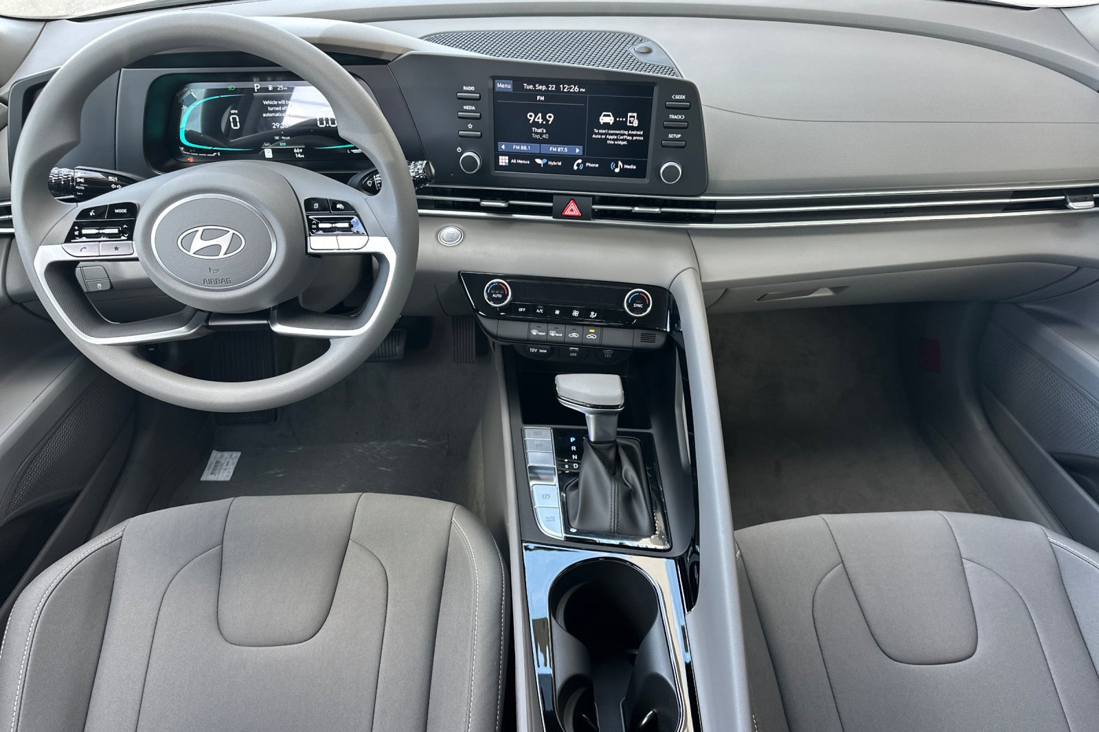 New 2026 Hyundai Elantra Hybrid FWD image 14