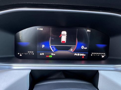 New 2026 Volkswagen Taos SE FWD image 30