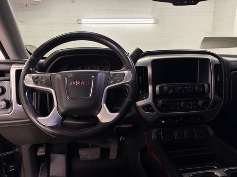Used 2018 GMC Sierra 1500 SLT w/ SLT Premium Package AWD/4WD image 7