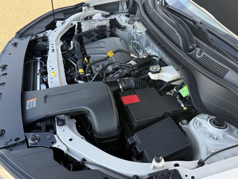 New 2026 Chevrolet Trax RS w/ Sunroof Package image 33