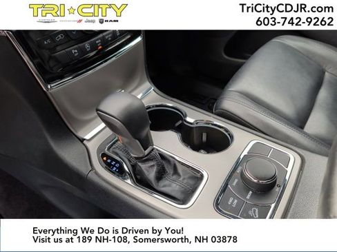 Used 2019 Jeep Grand Cherokee Limited image 34