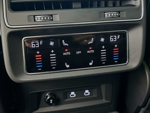 New 2026 Audi SQ7 Premium Plus AWD/4WD image 37