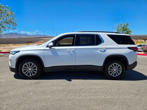 Used 2023 Chevrolet Traverse LT w/ LPO, Cargo Package FWD image 4