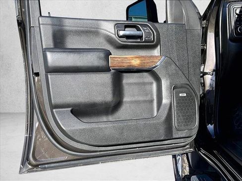 Used 2020 Chevrolet Silverado 2500 High Country w/ Z71 Off-Road Package image 18