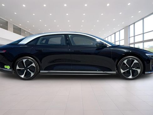 Used 2023 Lucid Air Touring AWD/4WD image 3