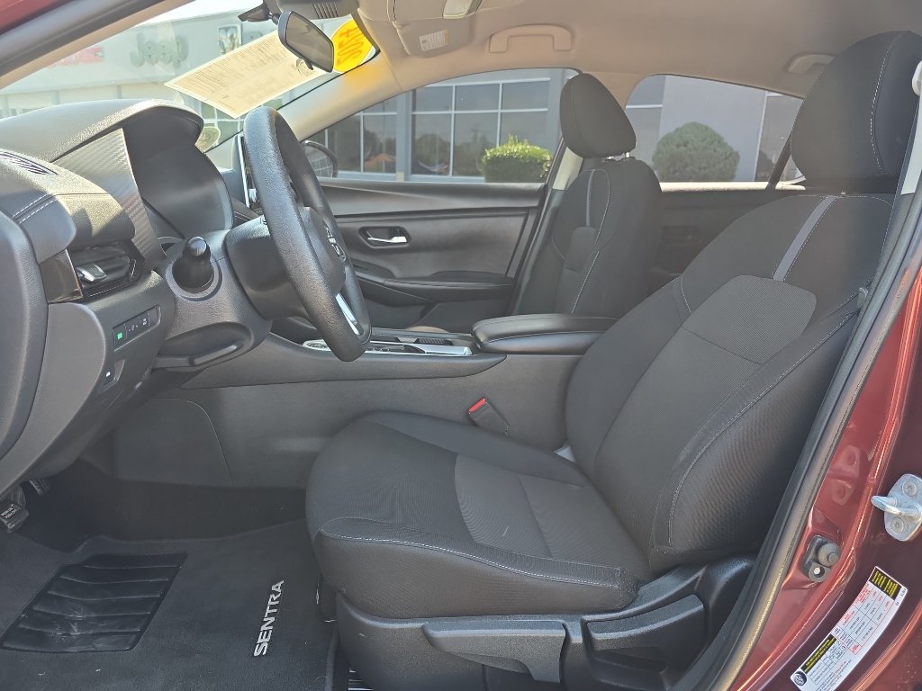 Used 2024 Nissan Sentra SV FWD image 14