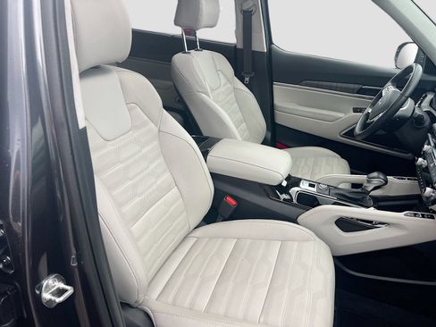 Used 2024 Kia Telluride SX Prestige AWD/4WD image 29