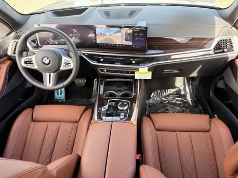 New 2026 BMW X7 M60i AWD/4WD image 16