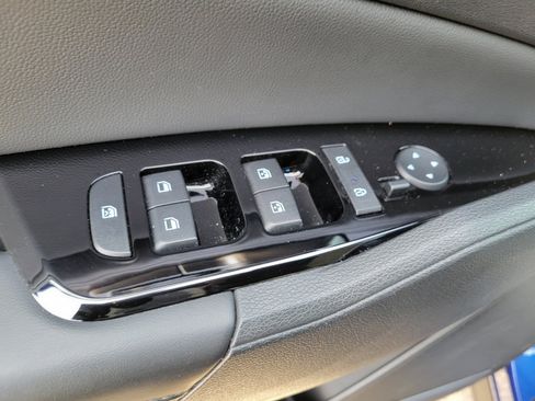 Used 2024 Kia Sportage EX image 19