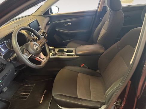 Used 2025 Nissan Sentra SV FWD image 9
