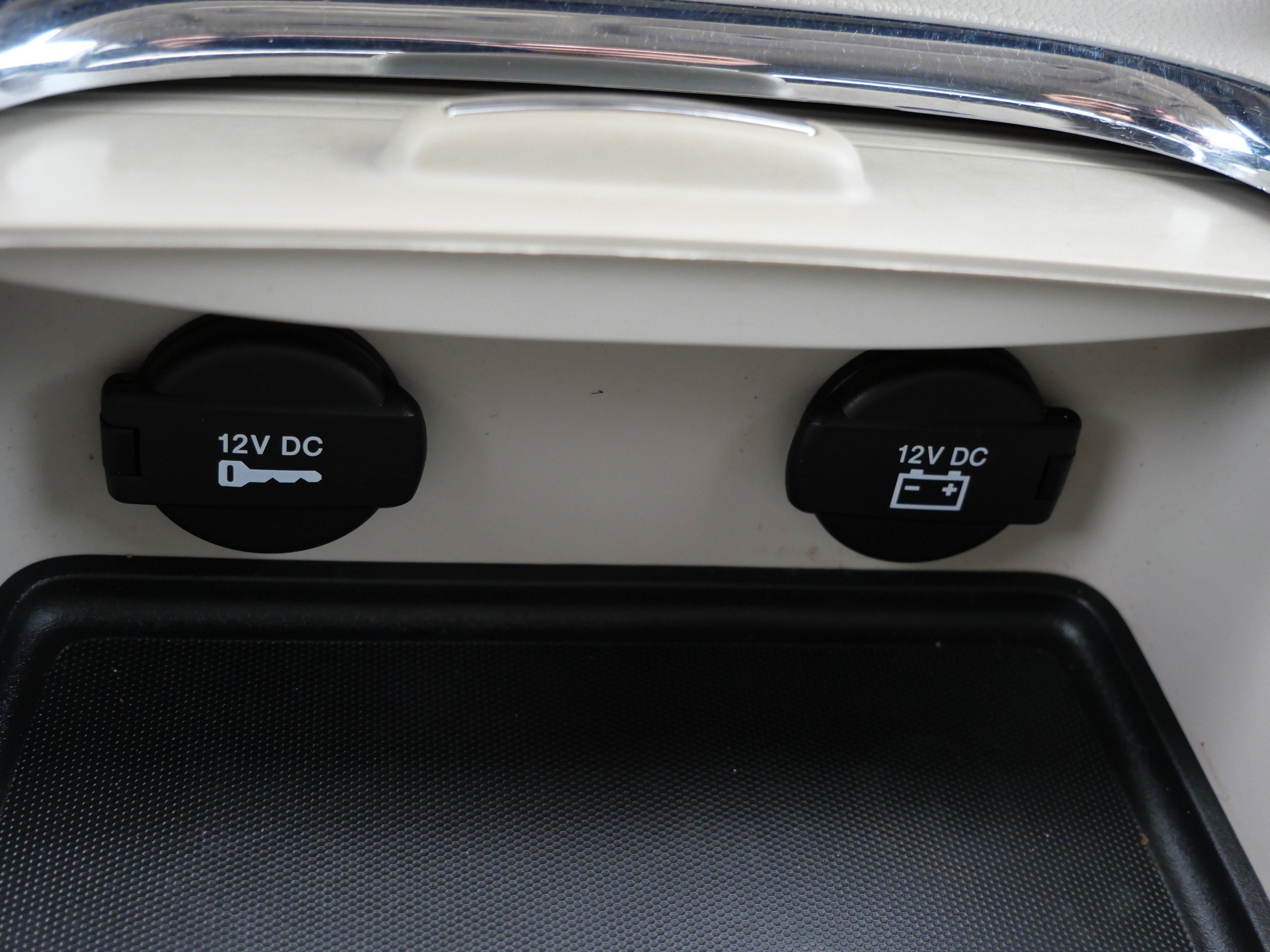 Used 2016 Dodge Grand Caravan SXT w/ Rear Park Assist Package FWD image 31