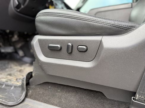 Used 2013 Ford F250 Platinum image 22